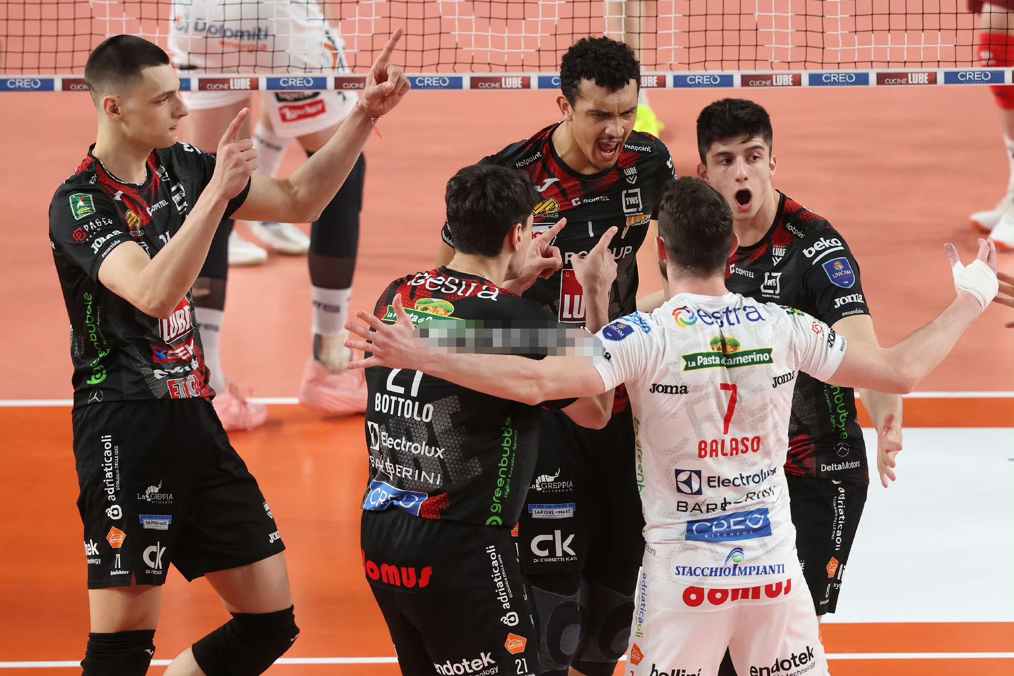 冲刺阶段突围战来临，波士顿凯尔特人围绕意大利杯临场应变，底气十足，阵容厚度经受考验的简单介绍