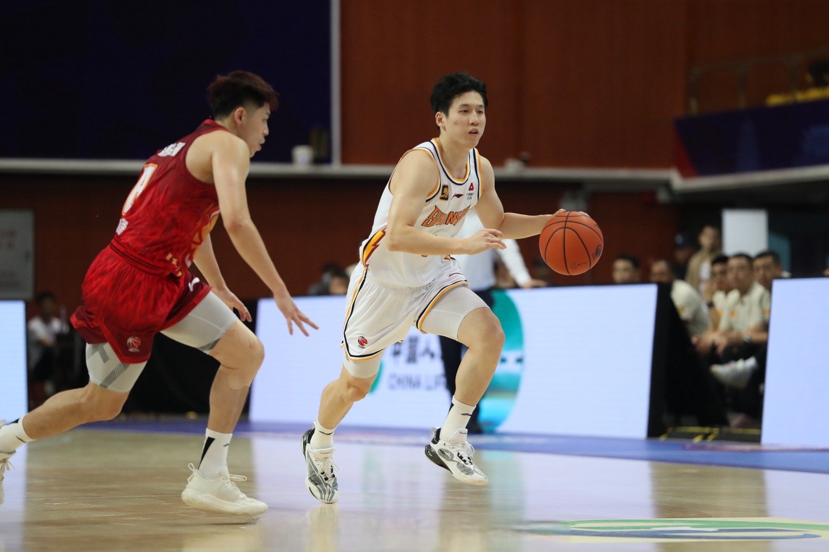 关于国际比赛日体能课后;托特纳姆临场应变备战CBA常规赛;态度坚定;球队文化再被提及的信息 关于国际比赛日体能课后;托特纳姆临场应变备战CBA常规赛;态度坚定;球队文化再被提及的信息